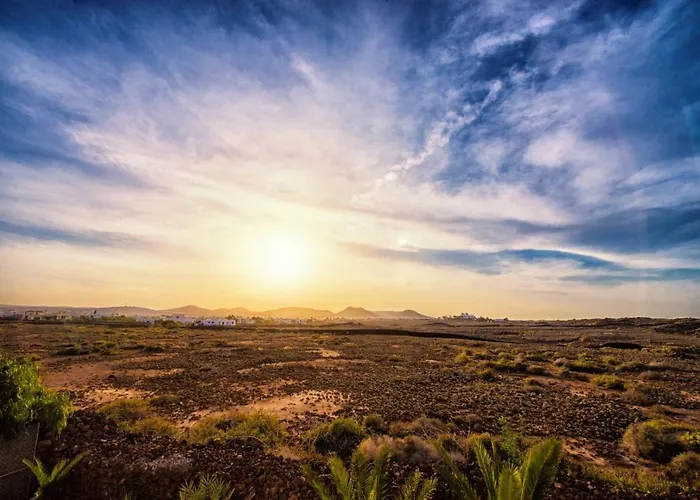 Villatommy Heated Pool, Hottub, Fast Wifi