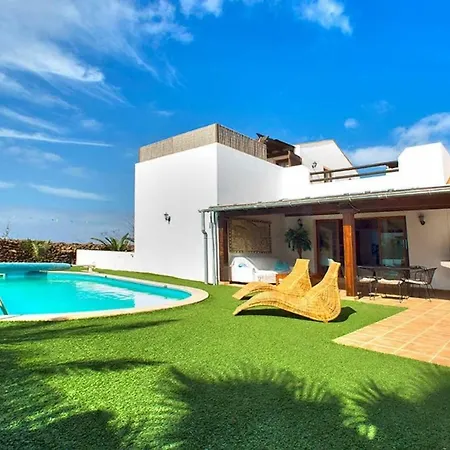 Villatommy Heated Pool, Hottub, Fast Wifi 拉哈雷斯