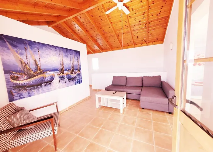 Villatommy Heated Pool, Hottub, Fast Wifi فيلة