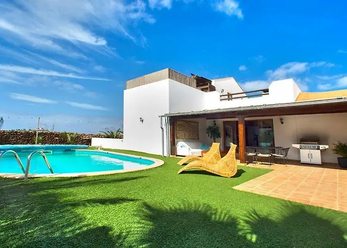 Villatommy Heated Pool, Hottub, Fast Wifi لاجاريس