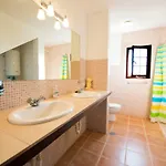 Villatommy Heated Pool, Hottub, Fast Wifi *