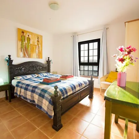 Villa Villatommy Heated Pool, Hottub, Fast Wifi